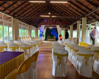 Lagoona Beach Resort, Kovalam - Thiruvananthapuram - Restaurante