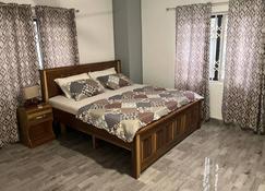 Baffour Apartments - Kumasi - Schlafzimmer