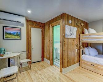 Historic Blue Ridge Tourist Court - Bunkbed - Boone