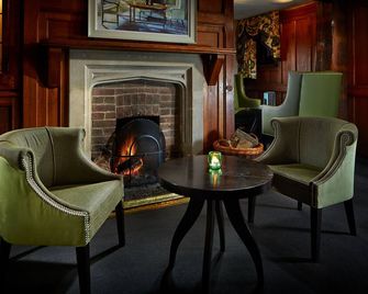 Langshott Manor - Luxury Hotel Gatwick - Horley - Lounge