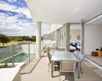 White Shells Luxury Apartments Marcoola - Marcoola - Balcony