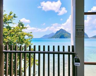 Orange Pearl Beach Resort - El Nido - Balcon