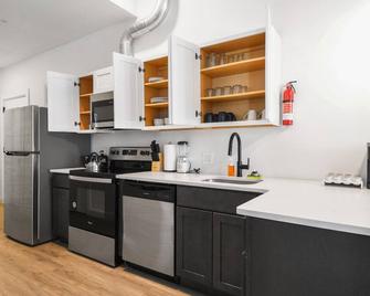 Luxury Apartments - Newark Int Airport - Evonify Stays - Elizabeth - Køkken