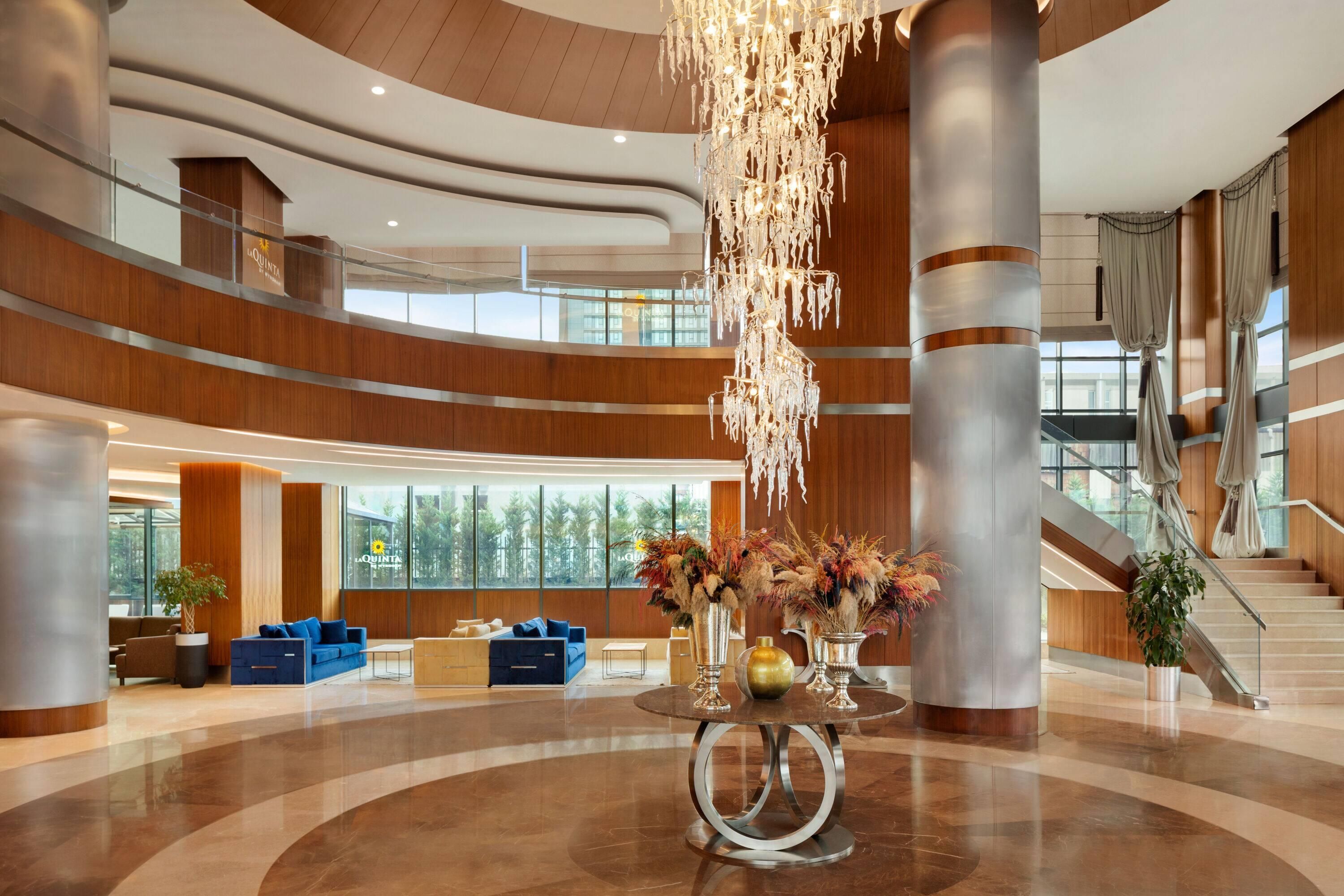 La Quinta by Wyndham Istanbul Gunesli - איסטנבול - לובי