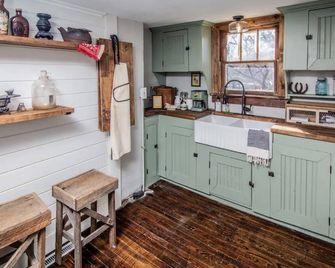 Private Lakefront Cabin in State Park w/ Dock - Osage Beach - Kitchen