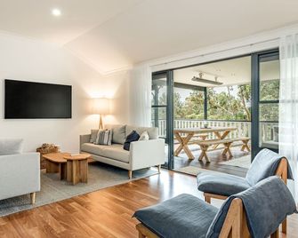 Oceanview Luxury Retreat Amongst the Trees - Denmark - Вітальня