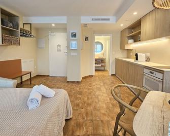 Apartamentos Las Ciencias Studio Q - Valencia - Habitación