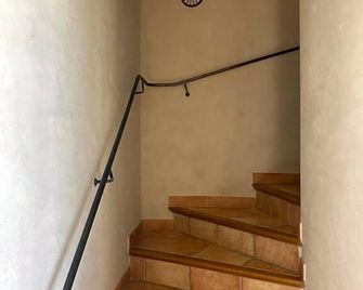L'atelier B&B - Bedoin - Escaleras