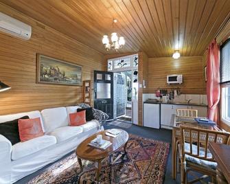 Hillside Country Retreat - York - Soggiorno