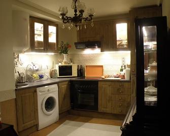 Apartment La Nana Del Mar On The Old Port Of Cudillero - Cudillero - Küche