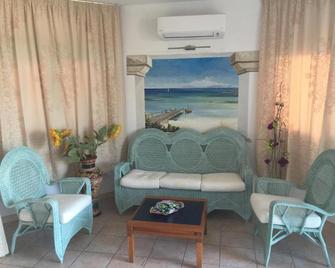 Palau City Hotel - Palau