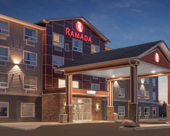 Ramada by Wyndham Grassland - Grassland - Building