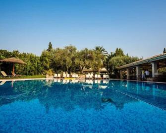 Spiti Prifti Apartments - Gouvia - Piscina