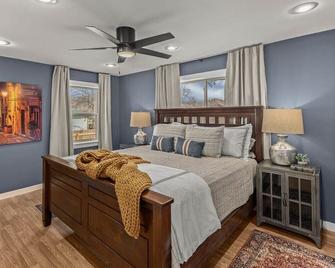 Luxury Autumn Hideaway for 8, Siloam Springs - Siloam Springs - Bedroom