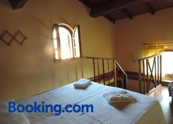 Agriturismo il Poderetto - Licciana Nardi - Bedroom