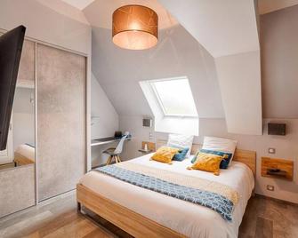 A 20 kms du Mont St Michel, Charme à la campagne - Saint-James - Chambre