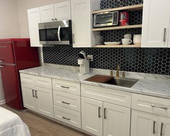 Cute cowboy amarillio studio. - Amarillo - Kitchen