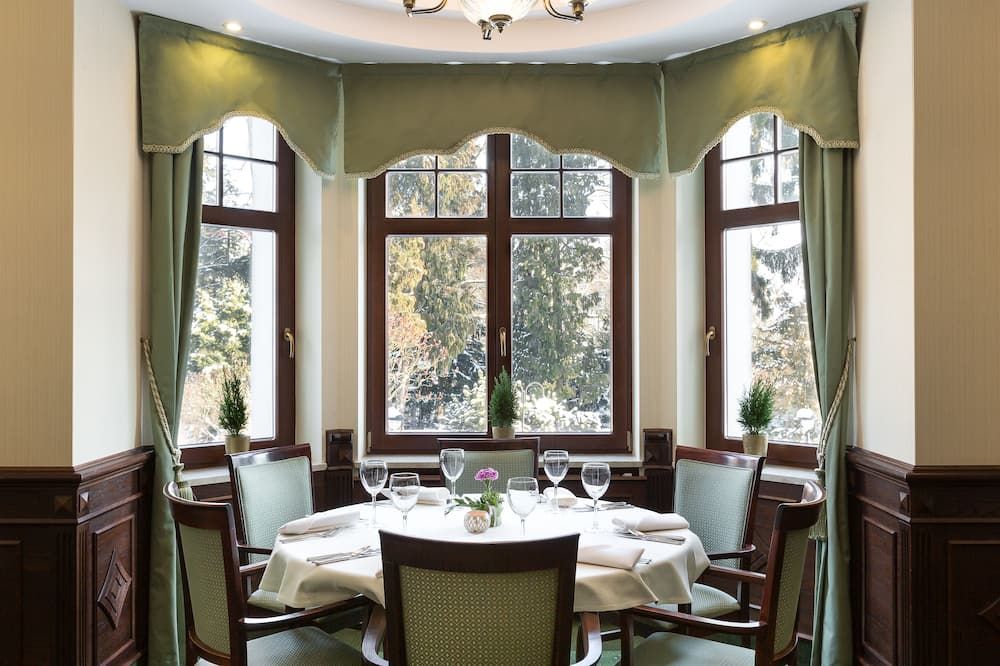 بوكوي بارك هوتل ميديسال سبا - بولانيكا-زدروج - مطعم