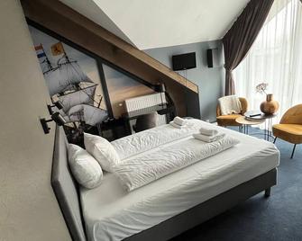 Hotel Oostereiland - Hoorn - Bedroom