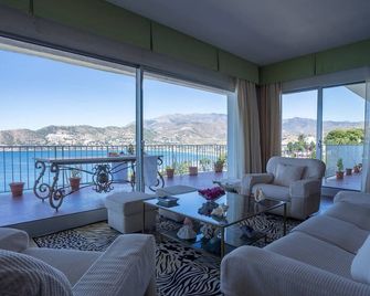 Sunny Villa with Private Pool in Almuñécar - Almuñécar - Balkong