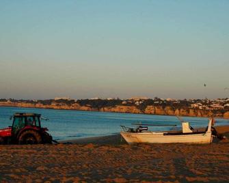 Edificio Canoa - Armação de Pêra - Beach