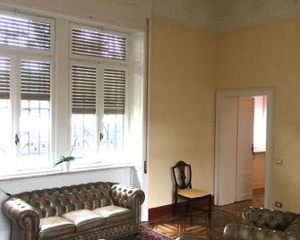 B&B Casa Quaroni - Novara - Sala de estar