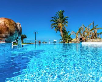 B&B Villa Bency - Capo d'Orlando - Pool