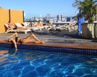 City Backpackers HQ - Brisbane - Piscina