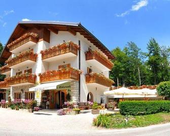 Albergo Nido Verde - Lavarone - Building