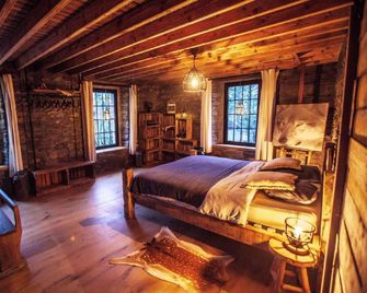 Holiday home in Bastogne with bubble bath - Bastogne - Chambre