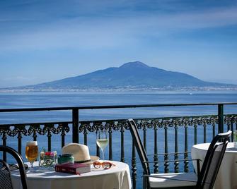 Imperial Hotel Tramontano - Sorrento - Ban công