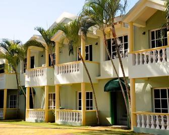 Hotel Cortecito Inn Bavaro - Punta Cana - Building