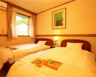 Cest La Vie - Minano - Bedroom