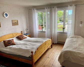 Skeppsdockans Camping & Vandrarhem - Soderkoping