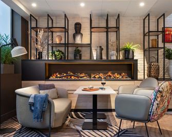 Novotel Rennes Alma - רן - בר