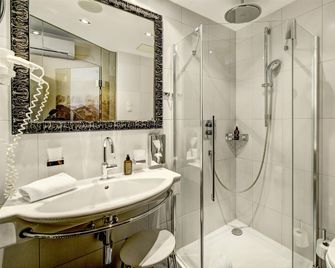 Hotel Goldener Adler, BW Signature Collection - Ίνσμπρουκ - Κρεβατοκάμαρα