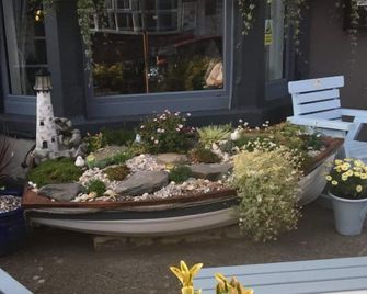 The Glenroy - Blackpool - Patio