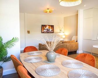 Riverside Dingle - Luxury Apt 1 - Dingle - Essbereich