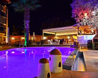 Bodrum Oscar Hotel - Torba - Pool