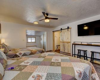 2 Bedroom Suite, Full Kitchen, Non-Smoking - Cascade - Habitación