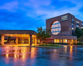 Four Points by Sheraton Milwaukee North Shore - Brown Deer - Budova