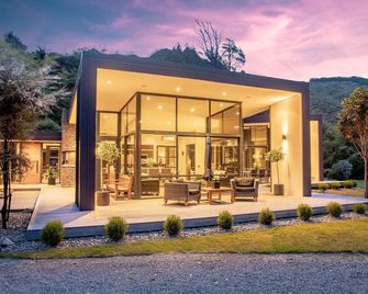 The Jewel of Akatarawa - Upper Hutt - Budova