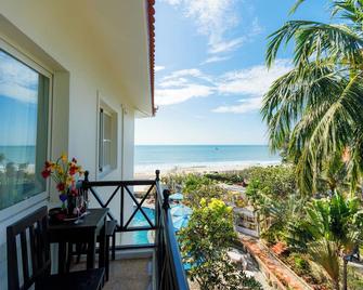 Swiss Village Resort & Spa - Mũi Né - Balcón