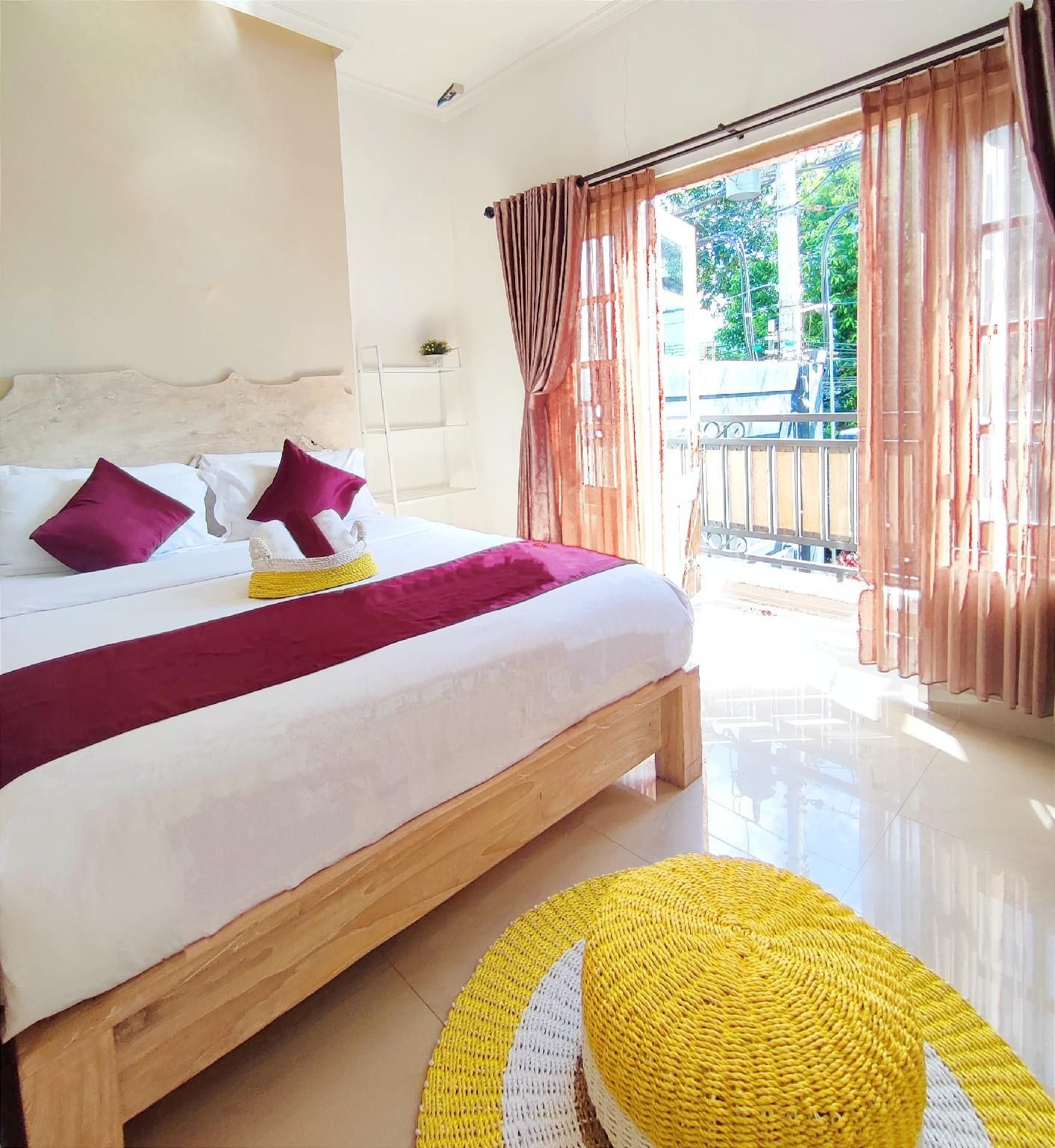 Remen Room Bed & Breakfast - Depok - Habitación
