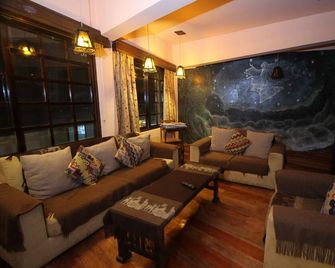 Gringo Bill's Boutique Hotel - Machu Picchu - Sala de estar