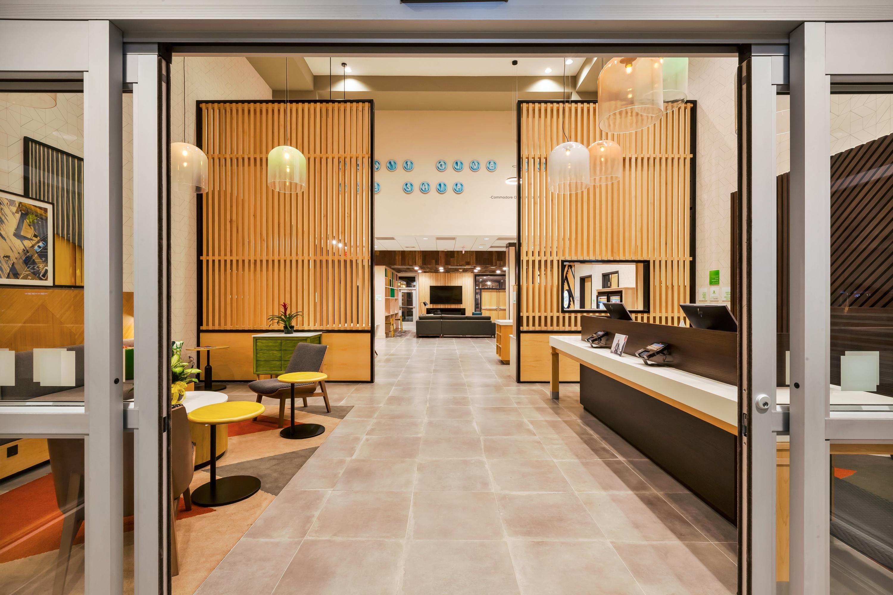Holiday Inn & Suites Toledo Southwest - Perrysburg By IHG - Perrysburg - Lobby