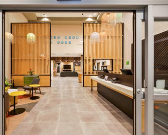 Holiday Inn & Suites Toledo Southwest - Perrysburg By IHG - Perrysburg - Lobby