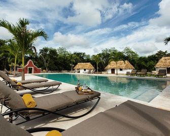 Hotel Hacienda Ticum - Tixkokob - Pool