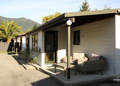 Parklands Marina Holiday Park - Picton - Patio