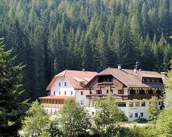 Hotel Bad Bergfall - Valdaora - Edificio